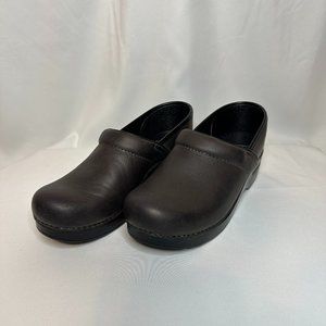 Dansko Clog - Professional Burnished Nubuck Grey - Like New!